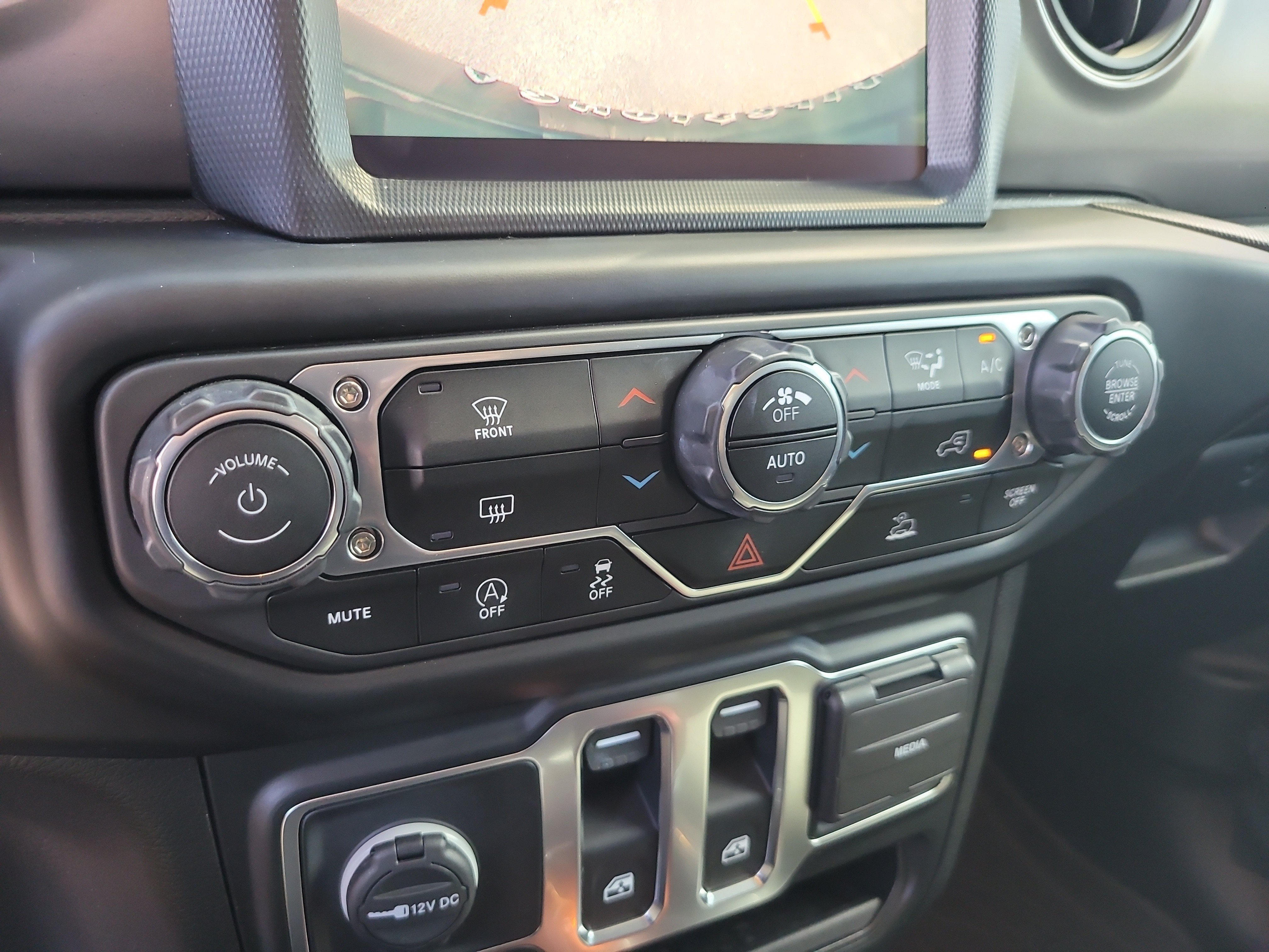 Used 2022 Jeep Wrangler Sport AWD/4WD image 20