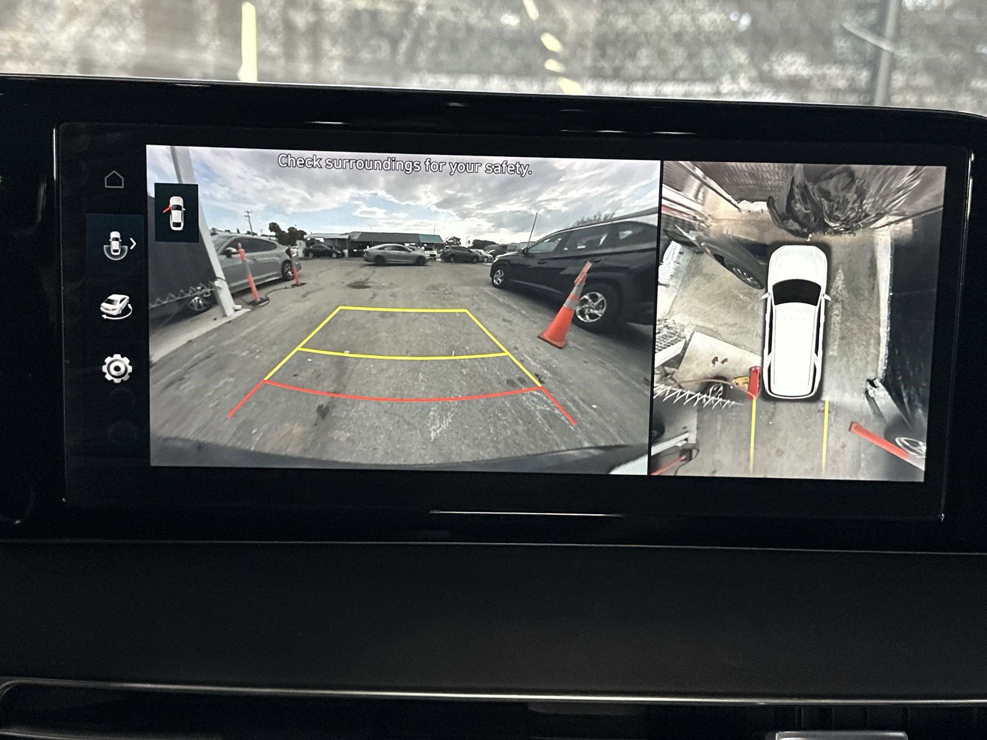 Used 2023 Hyundai Palisade Calligraphy image 24