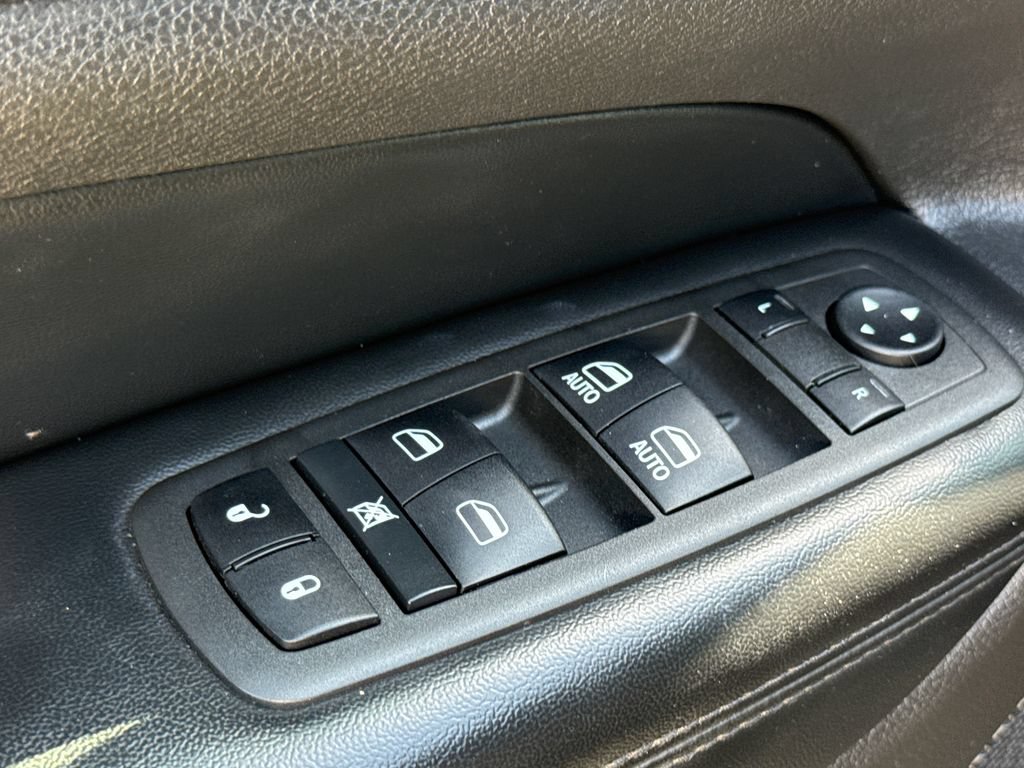 Used 2022 Jeep Grand Cherokee Laredo X RWD image 19