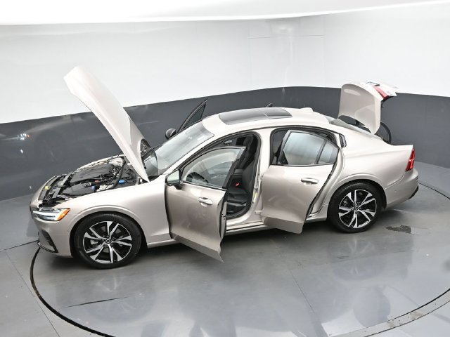 Used 2024 Volvo S60 B5 Plus w/ Climate Package FWD image 50