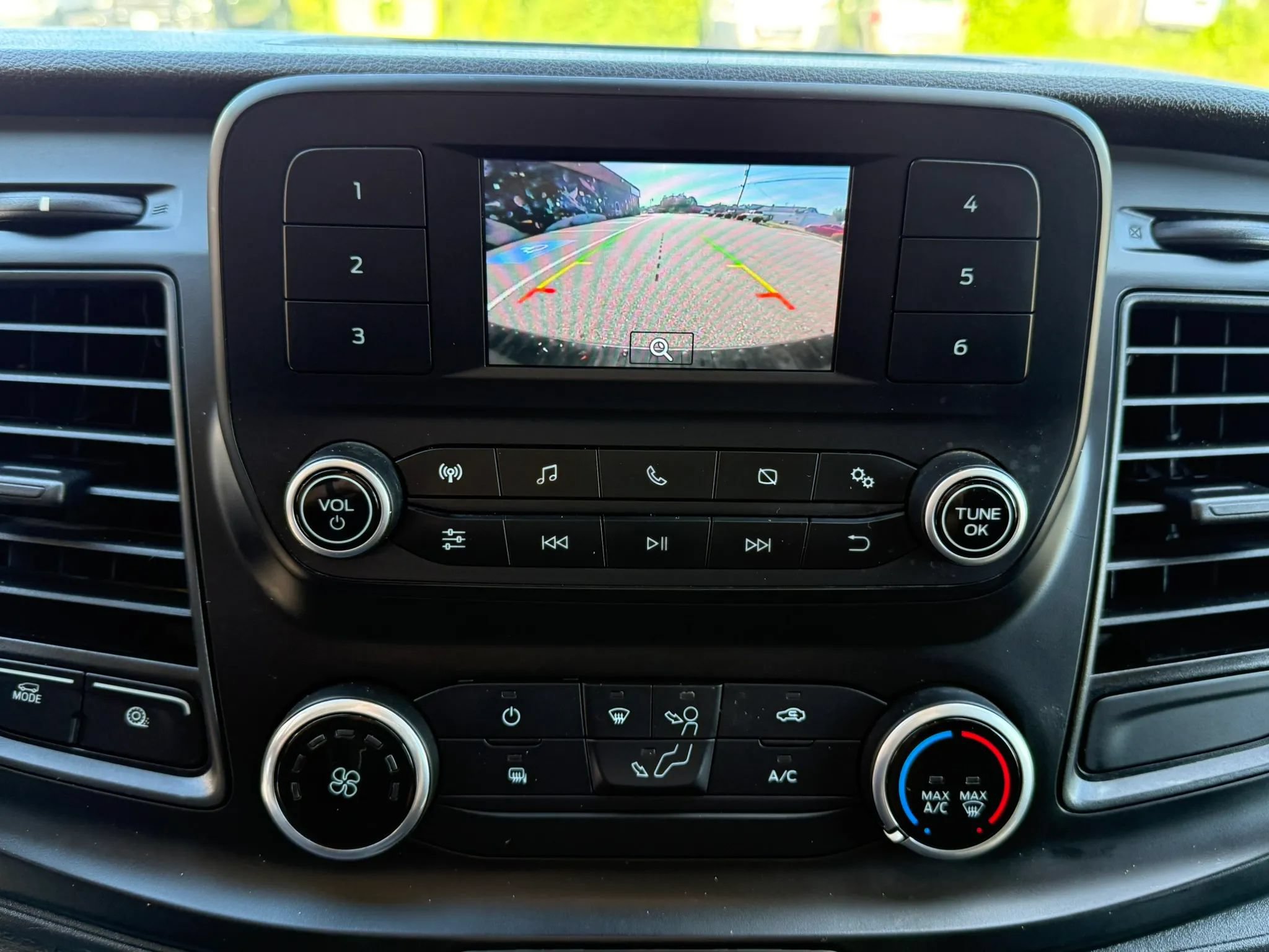 Used 2022 Ford Transit 150 Low Roof RWD image 8
