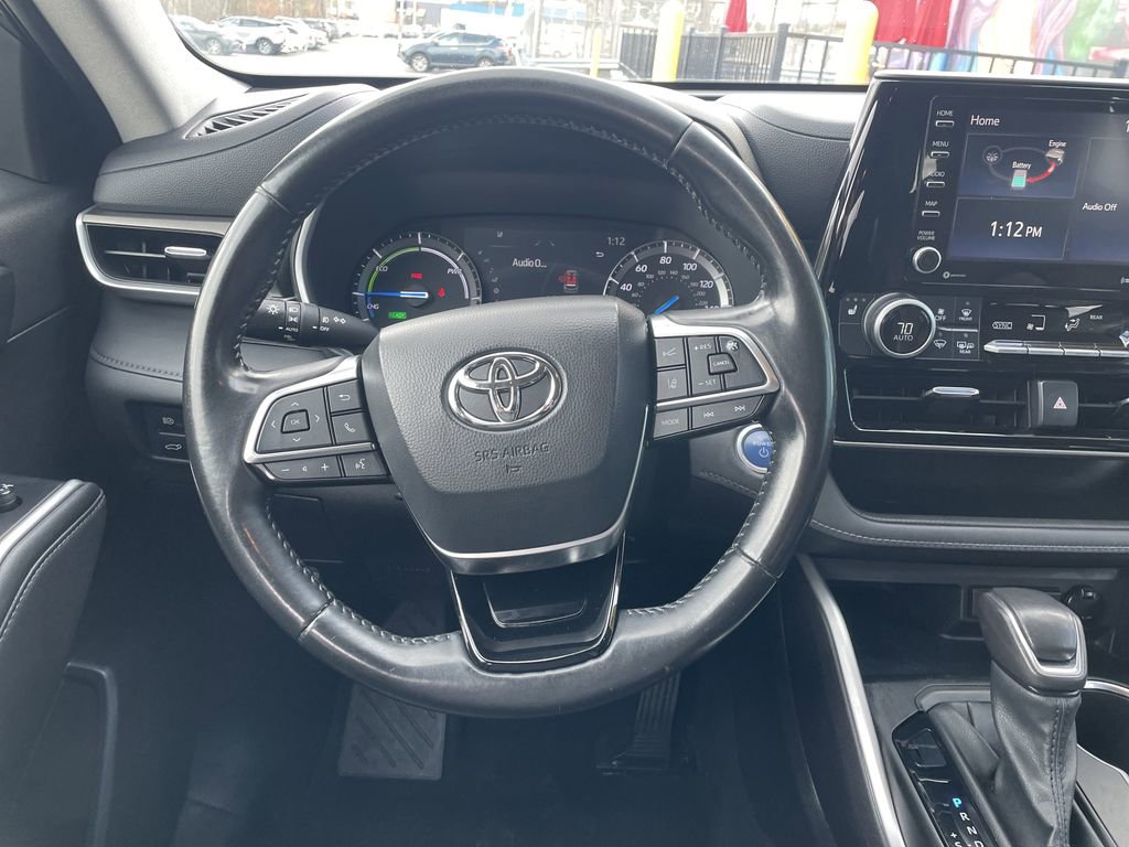 Certified 2020 Toyota Highlander XLE AWD/4WD image 16