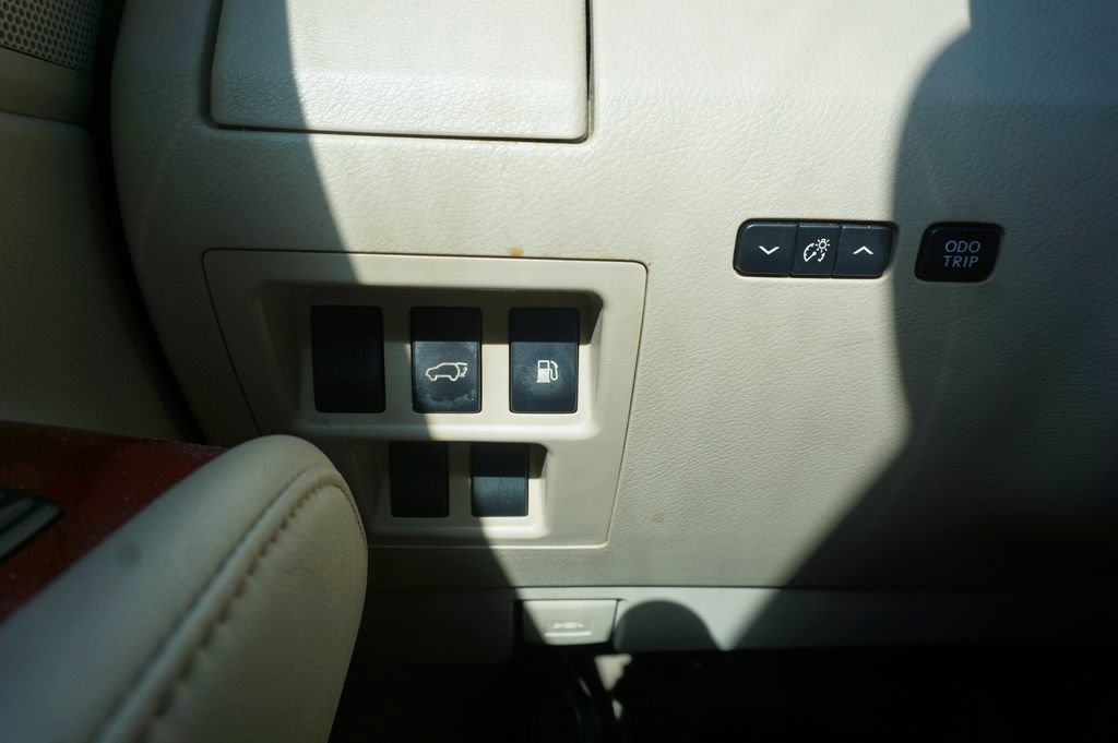 Used 2012 Lexus RX 350 FWD w/ Premium Pkg image 4