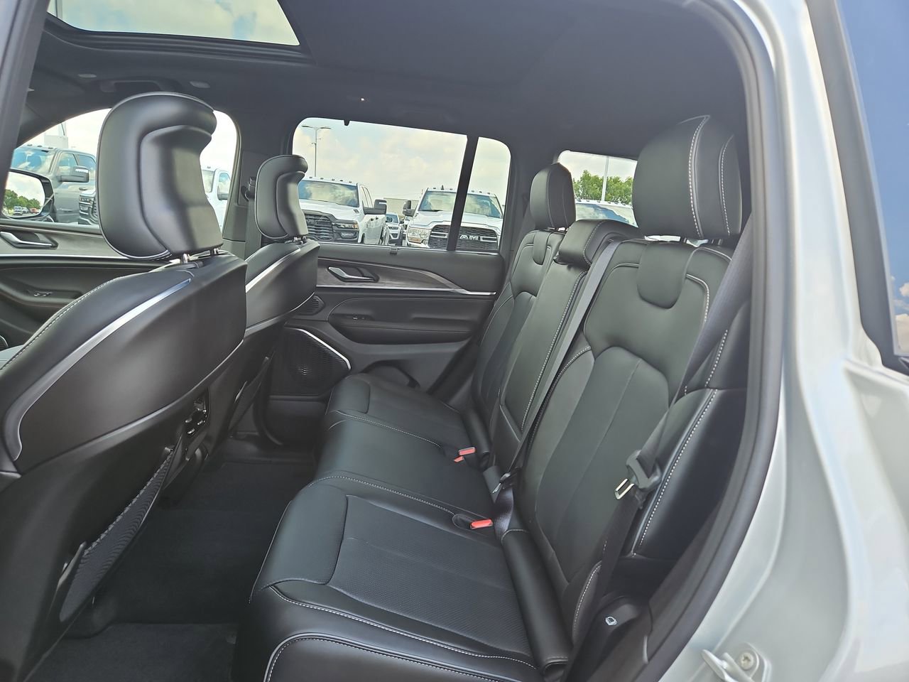 New 2025 Jeep Grand Cherokee Overland w/ Adv Protech Group III image 13