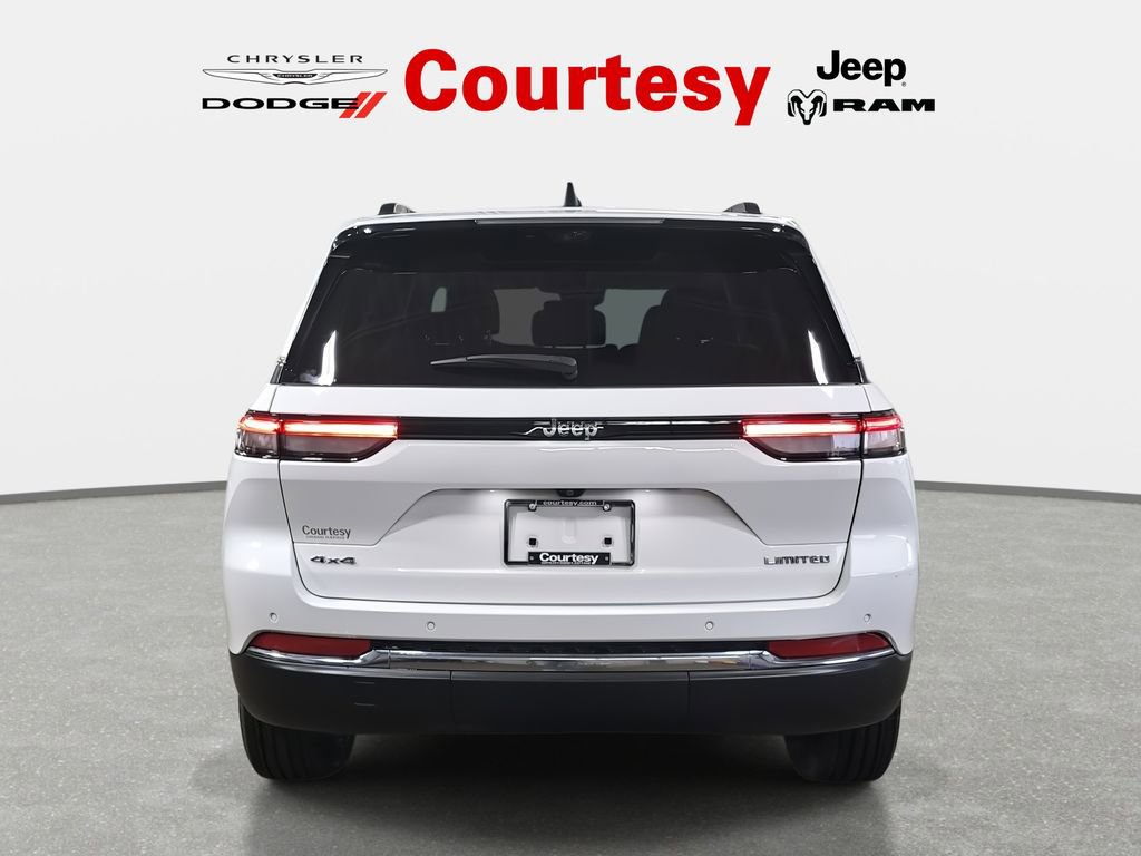 Certified 2024 Jeep Grand Cherokee Limited w/ Luxury Tech Group II image 6