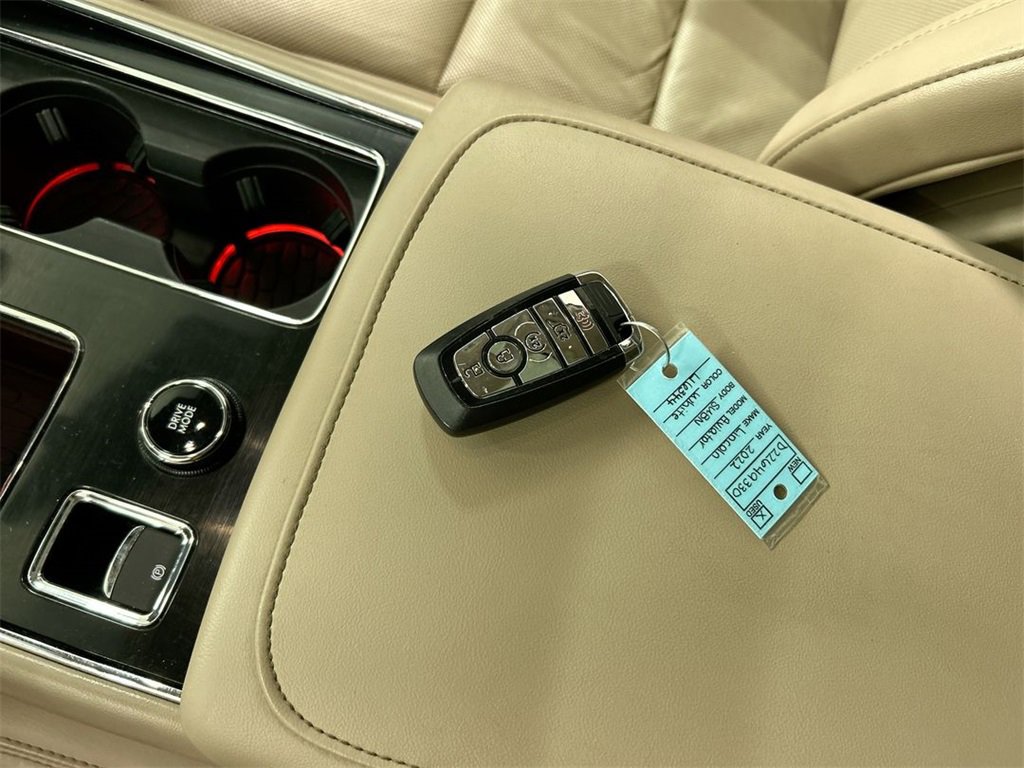 Used 2022 Lincoln Aviator Reserve w/ Equipment Group 201A image 12