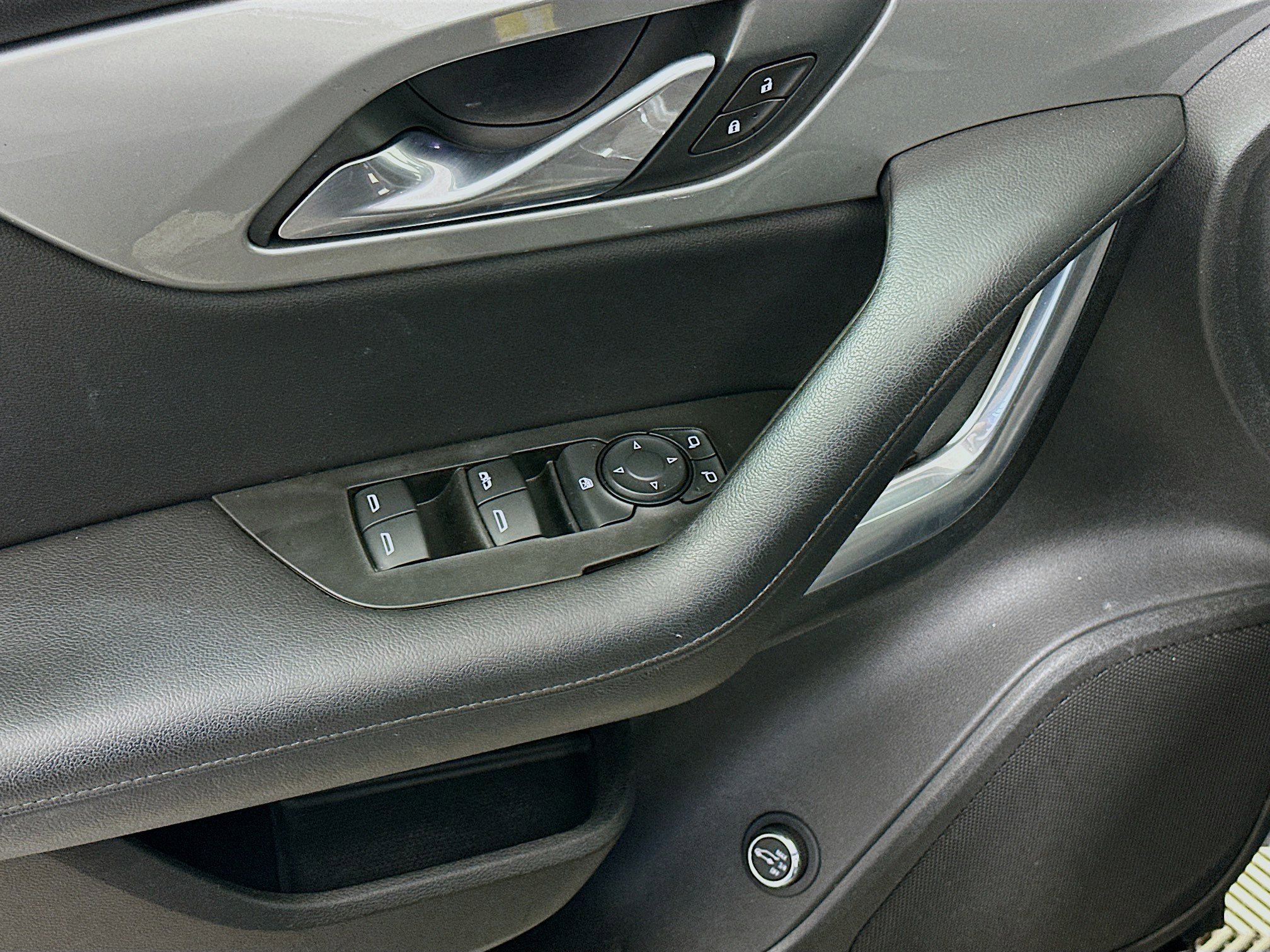 Used 2020 Chevrolet Blazer LT image 15