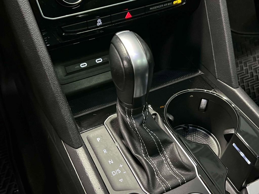 Used 2023 Volkswagen Atlas SEL image 32