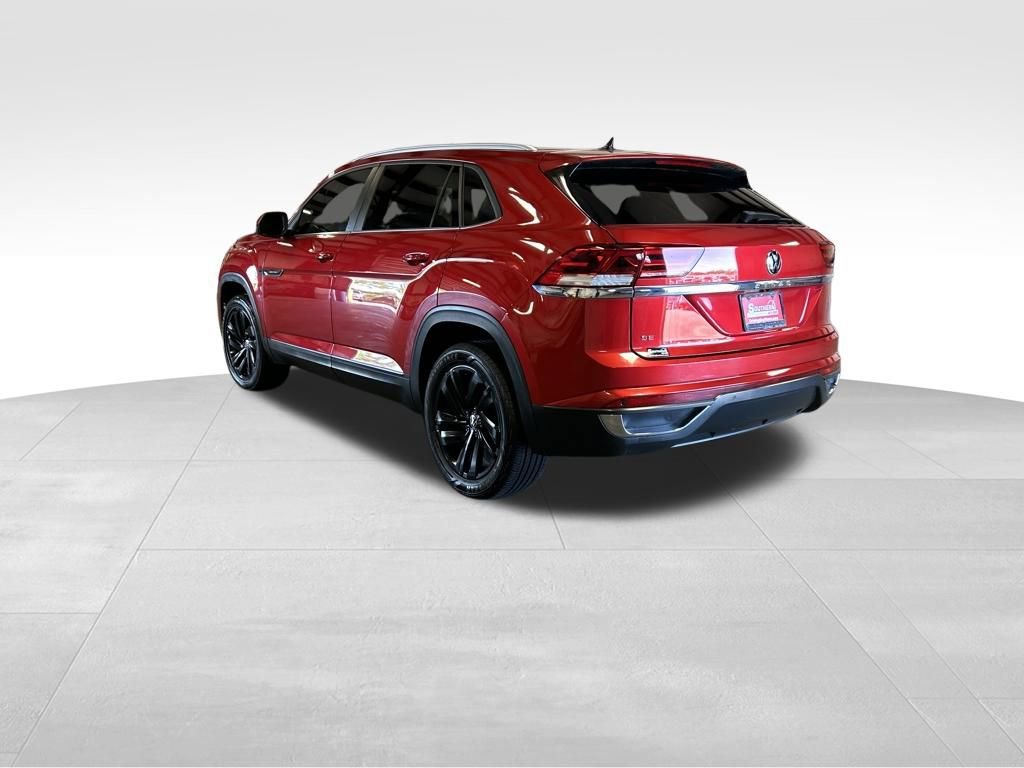 Used 2022 Volkswagen Atlas Cross Sport SE w/ Panoramic Sunroof Package image 3