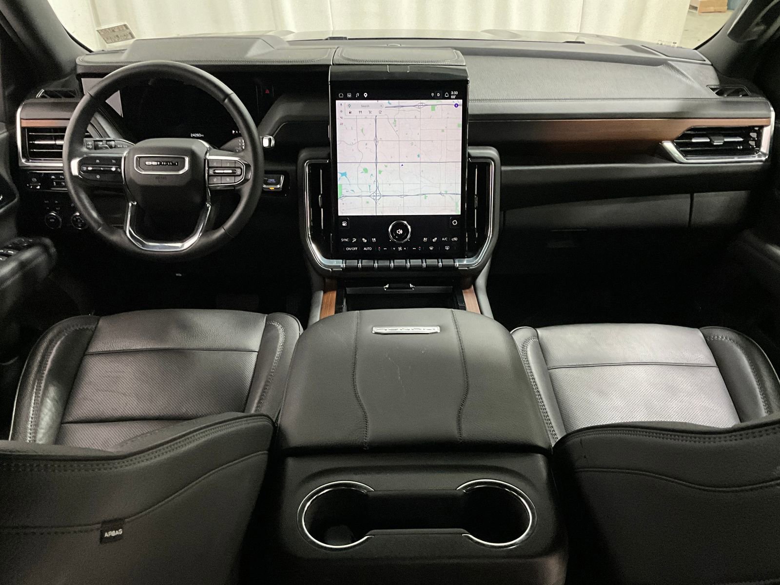 Used 2025 GMC Yukon XL Denali image 15