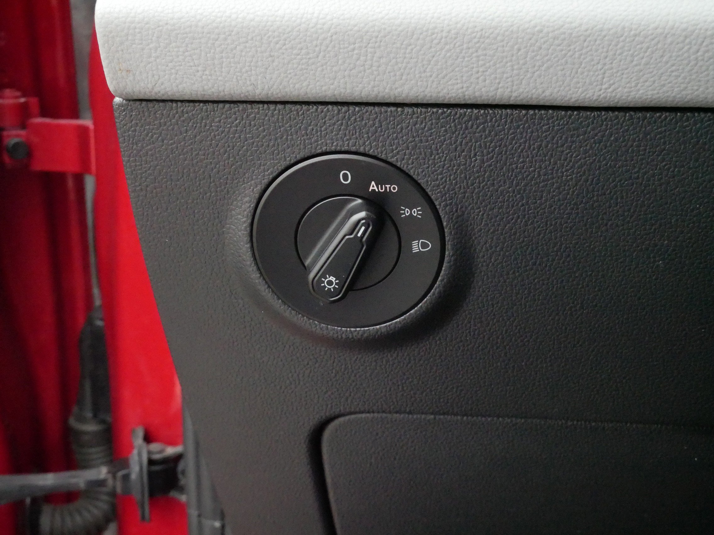 Used 2022 Volkswagen Taos SE image 27