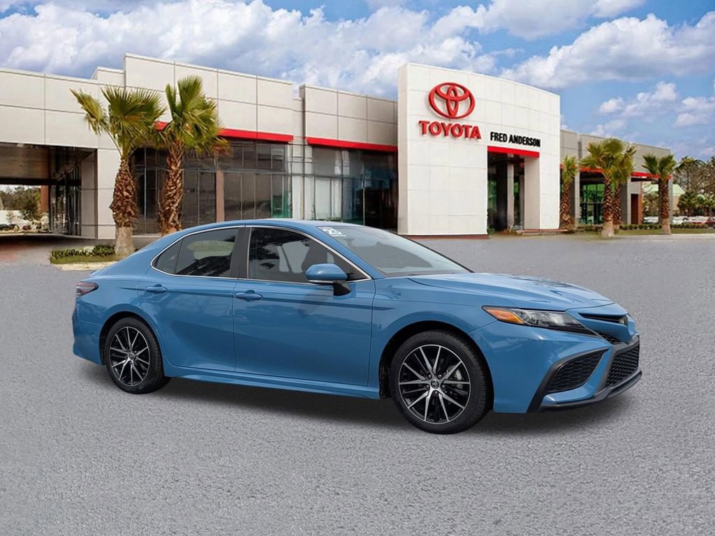 Certified 2023 Toyota Camry SE image 1