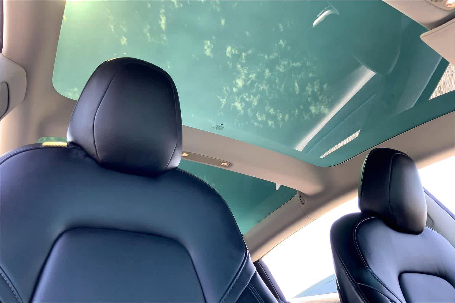 Used 2018 Tesla Model 3 Long Range RWD image 13