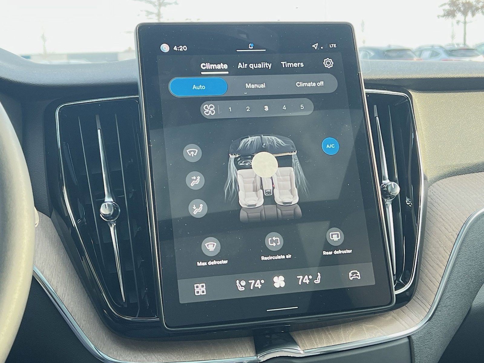 New 2026 Volvo XC60 B5 Plus w/ Protection Package Premier AWD/4WD image 21