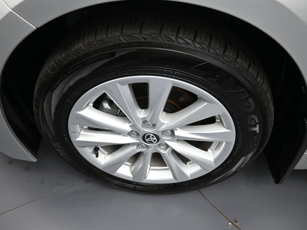 Certified 2025 Toyota Corolla XLE image 14