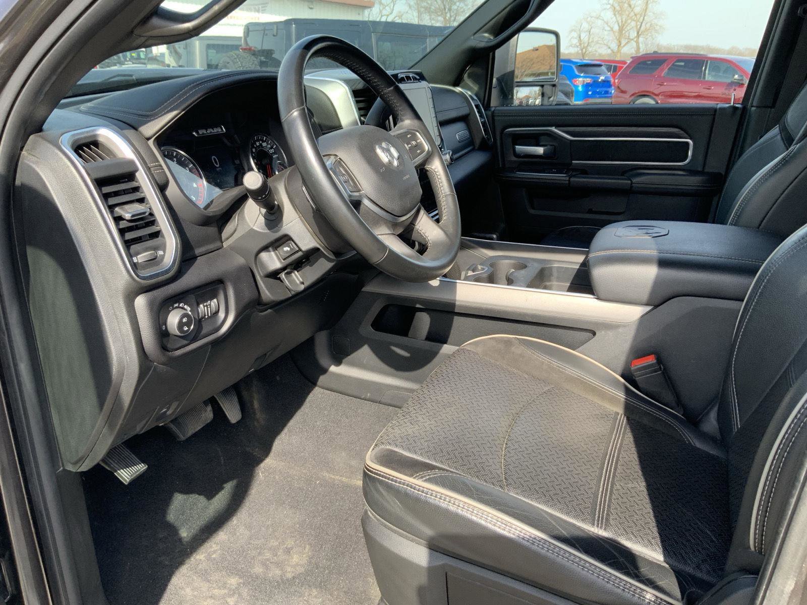 Used 2024 RAM 3500 Laramie w/ Night Edition image 24