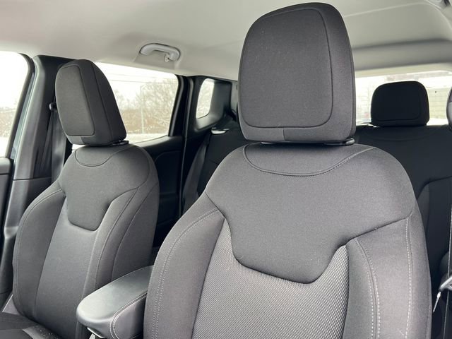 Used 2023 Jeep Renegade Latitude image 9