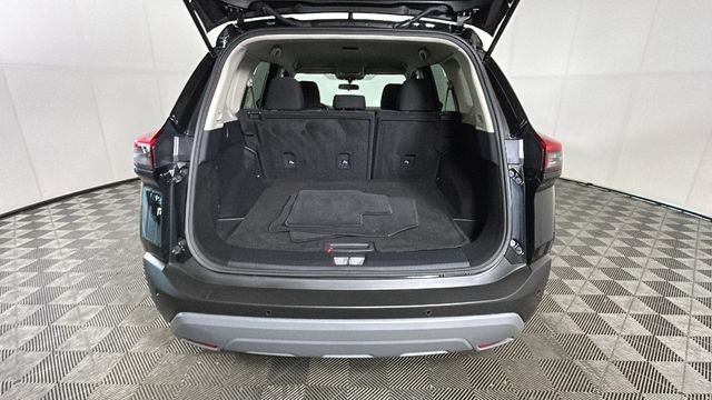 Used 2023 Nissan Rogue S AWD/4WD image 28