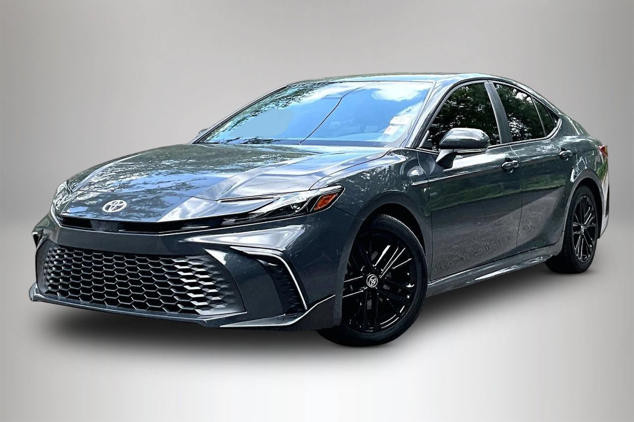 Used 2025 Toyota Camry SE w/ Convenience Package