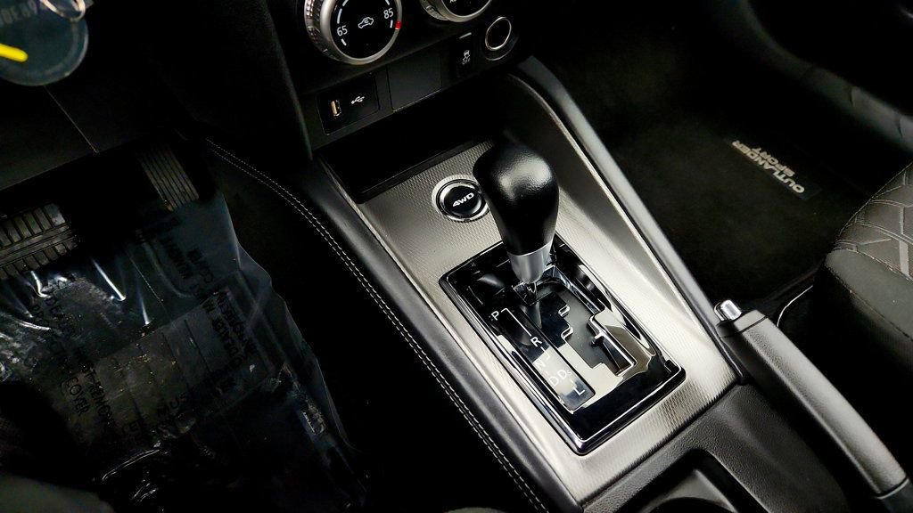 Used 2025 Mitsubishi Outlander Sport AWD image 16