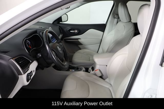Used 2021 Jeep Cherokee Latitude Lux w/ Comfort/Convenience Group AWD/4WD image 14