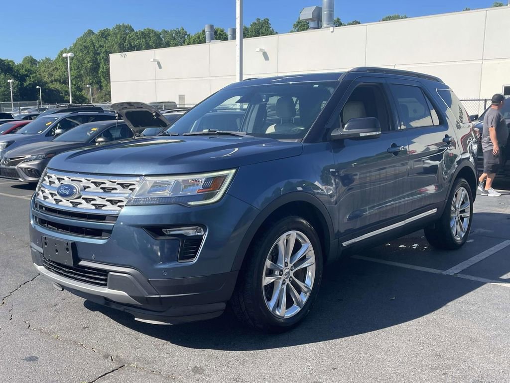 Used 2018 Ford Explorer XLT w/ Equipment Group 202A image 10