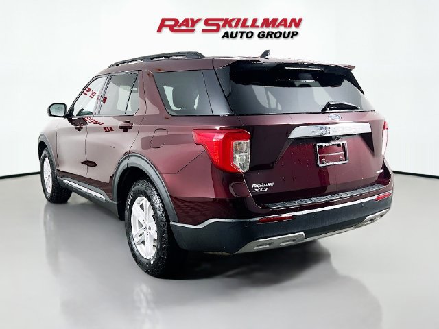 Used 2022 Ford Explorer XLT w/ Equipment Group 202A AWD/4WD image 5