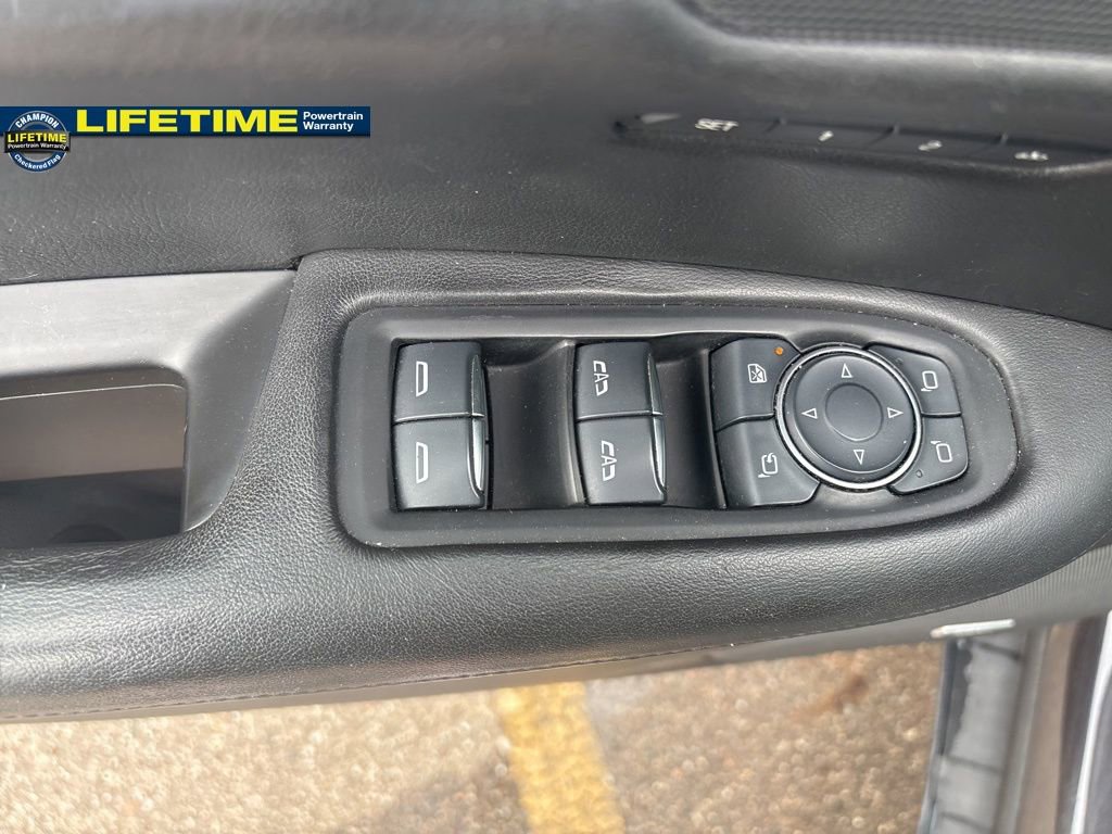 Used 2017 Cadillac XT5 Platinum w/ Driver Assist Package image 19