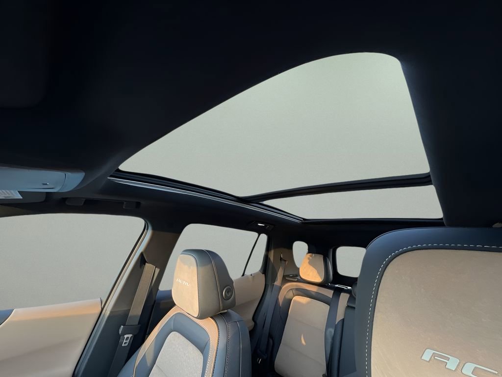 New 2026 Chevrolet Equinox ACTIV w/ Convenience Package III image 18