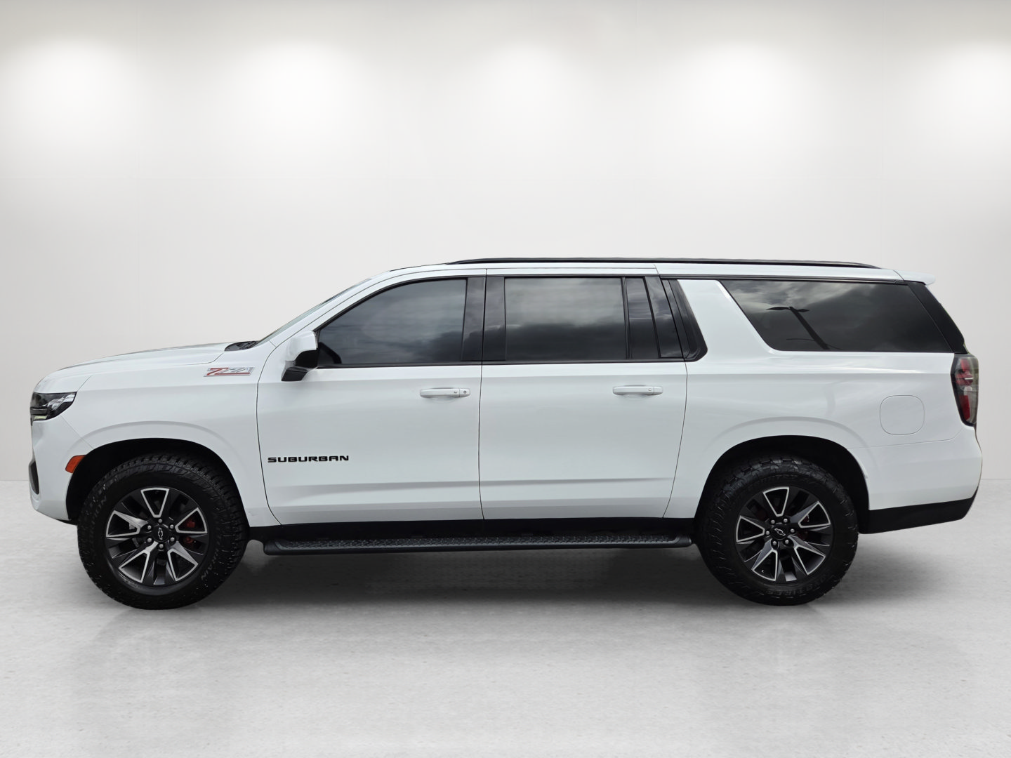 Used 2021 Chevrolet Suburban Z71 w/ Rear Media and Nav Package AWD/4WD image 8