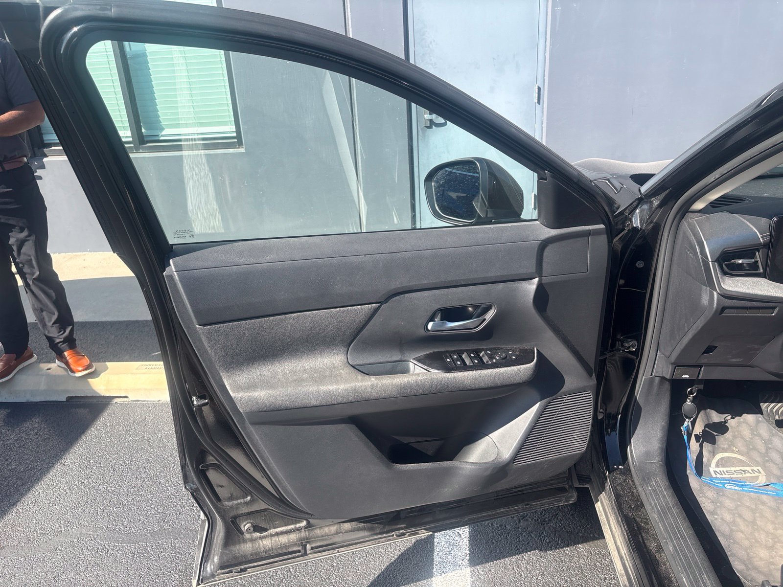 Used 2025 Nissan Kicks SV AWD/4WD image 19