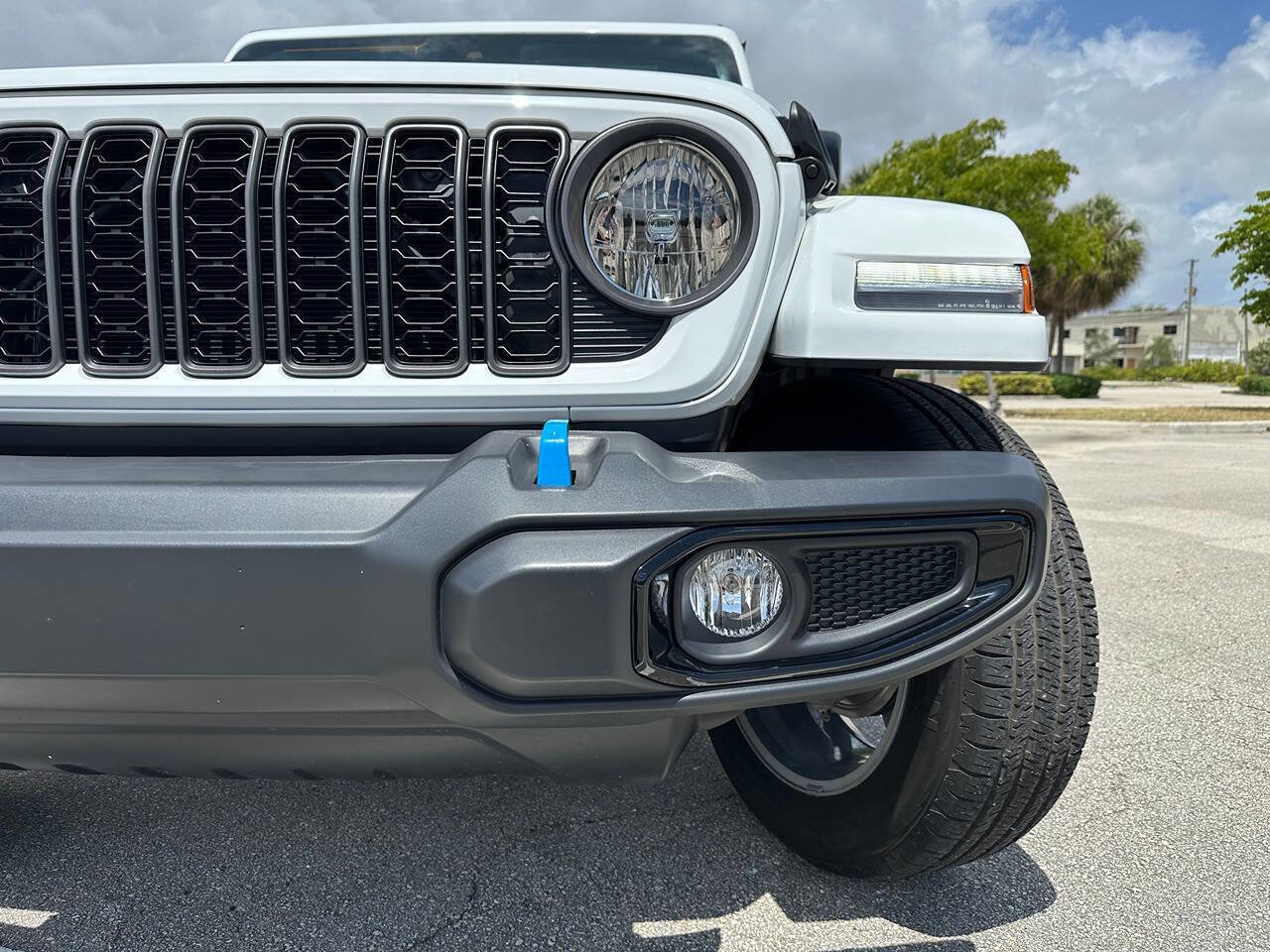 Used 2024 Jeep Wrangler Unlimited AWD/4WD image 13