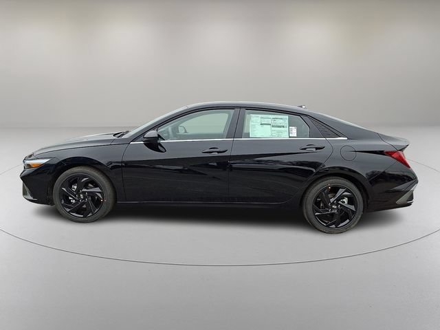 New 2026 Hyundai Elantra SEL Sport Premium FWD image 4