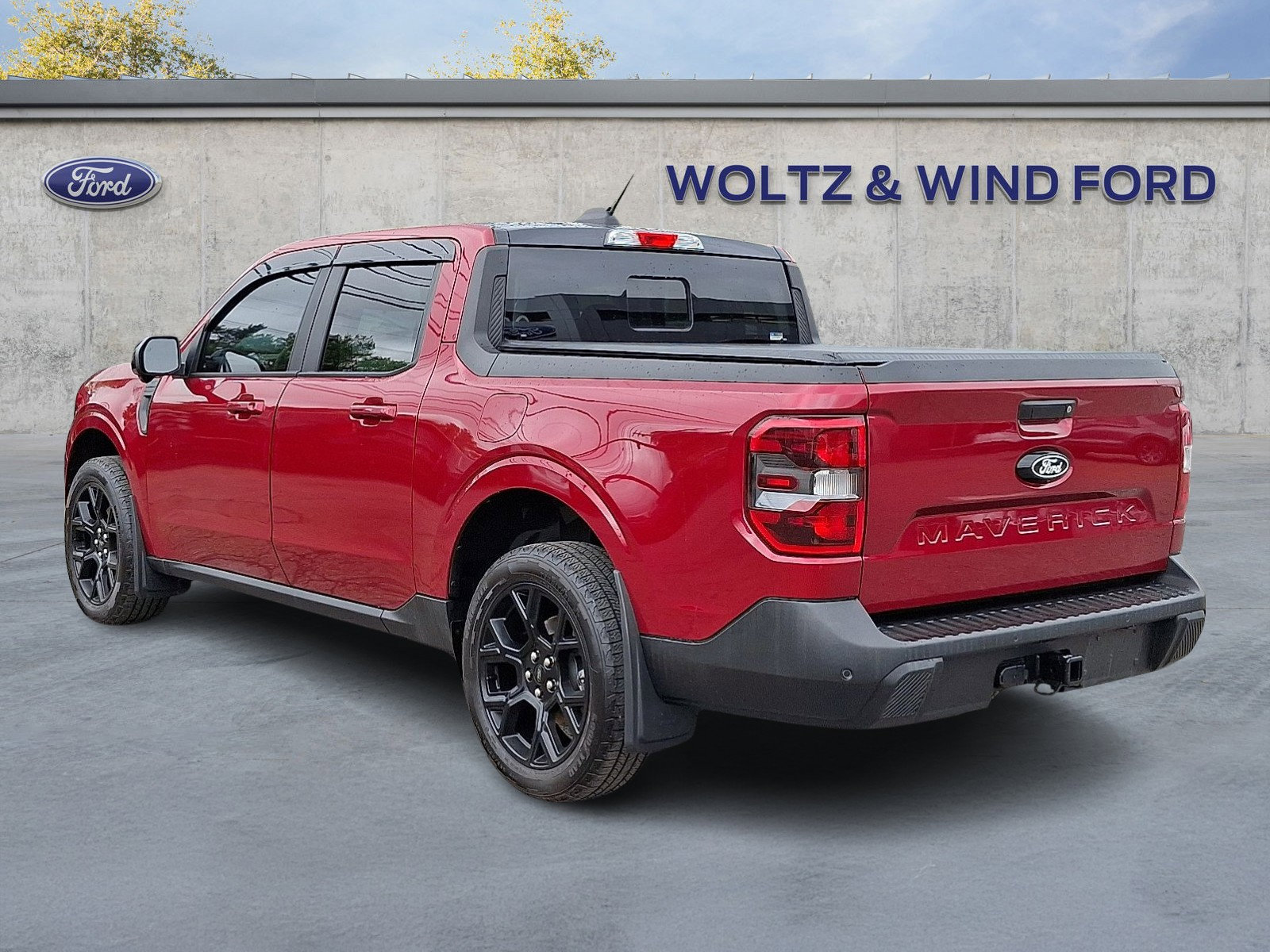 Used 2025 Ford Maverick Lariat w/ Black Appearance Package AWD/4WD image 4