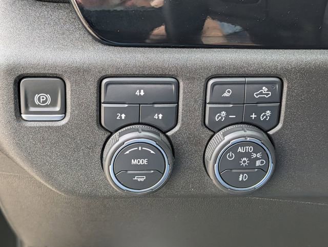 Used 2024 Chevrolet Silverado 2500 LT image 21