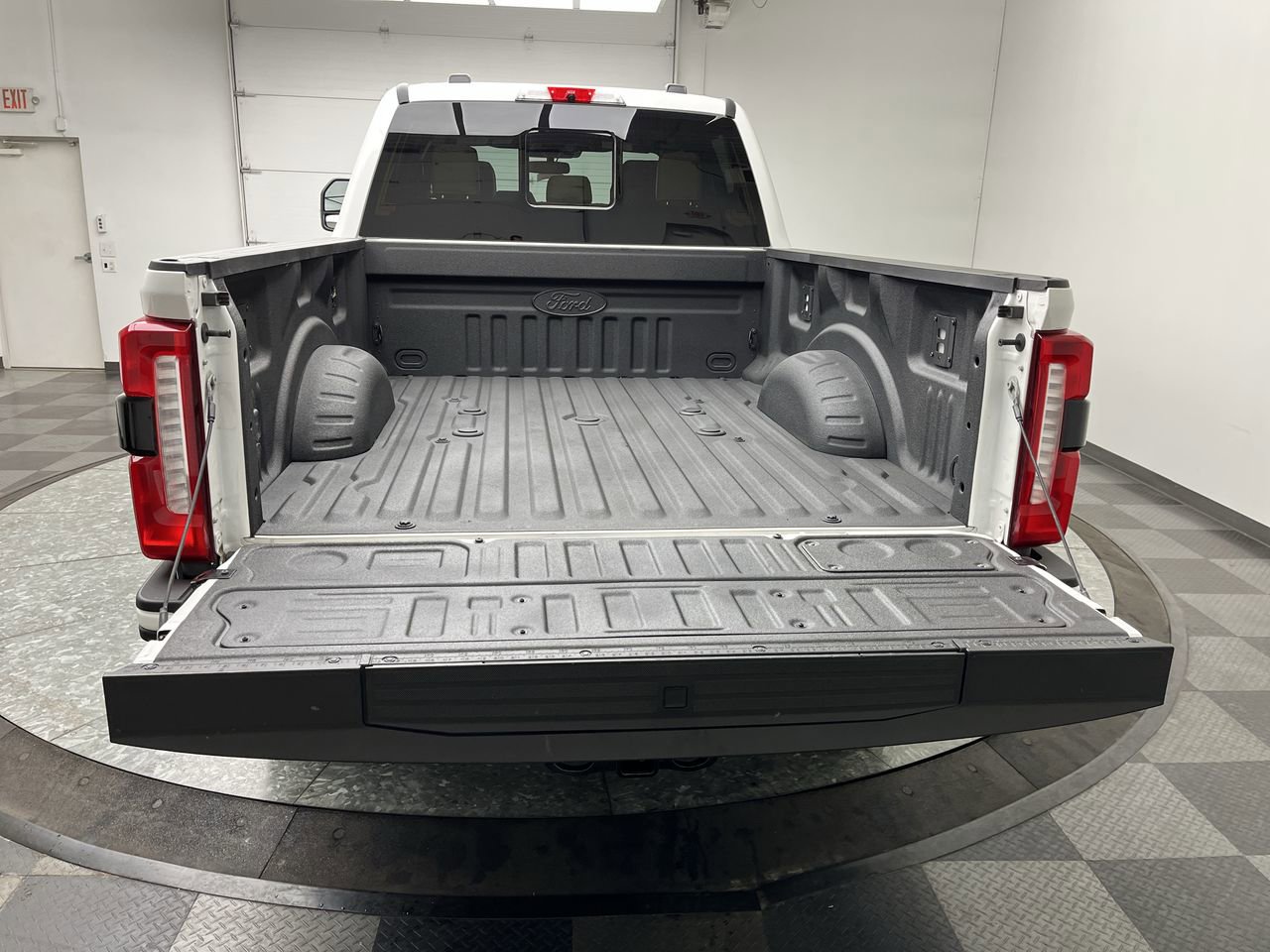 Certified 2026 Ford F250 Lariat w/ Black Appearance Package AWD/4WD image 33