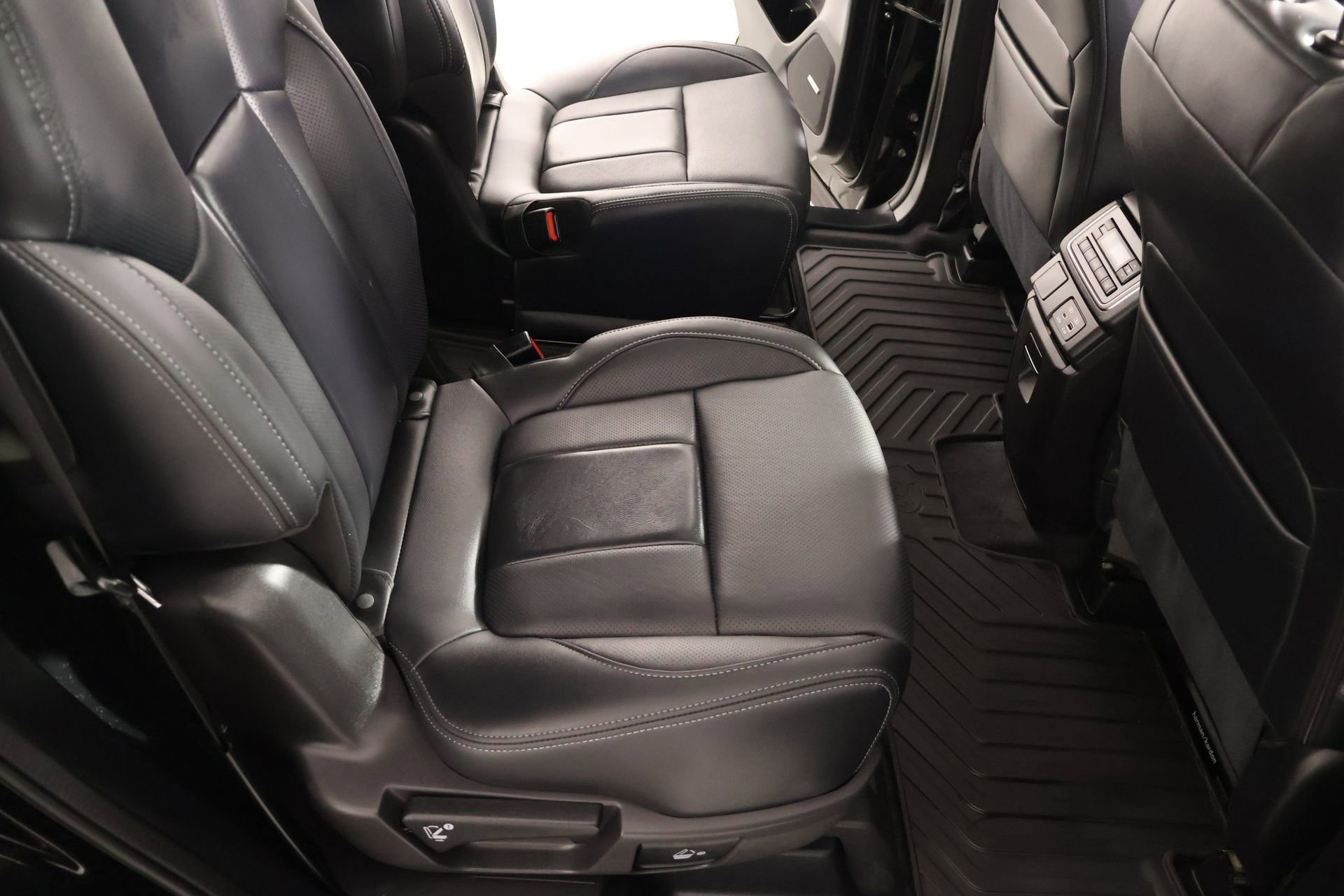 Used 2025 Subaru Ascent Limited image 15