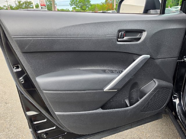 Used 2024 Toyota Corolla Cross AWD Hybrid w/ Moonroof Package image 19