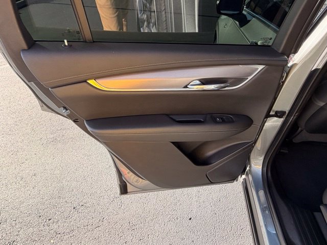 Used 2023 Cadillac XT6 Luxury AWD/4WD image 8