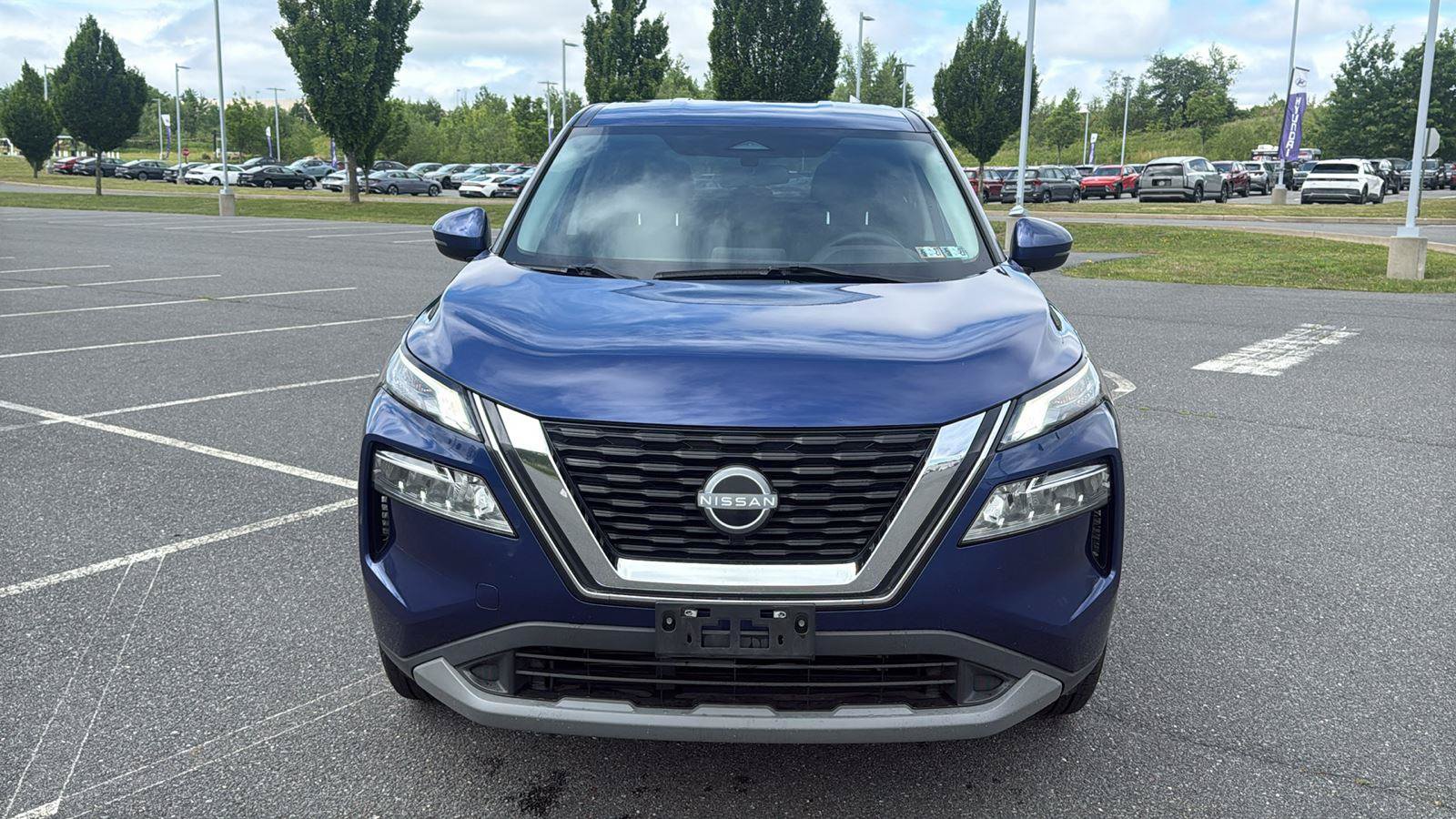 Used 2022 Nissan Rogue SV FWD image 16