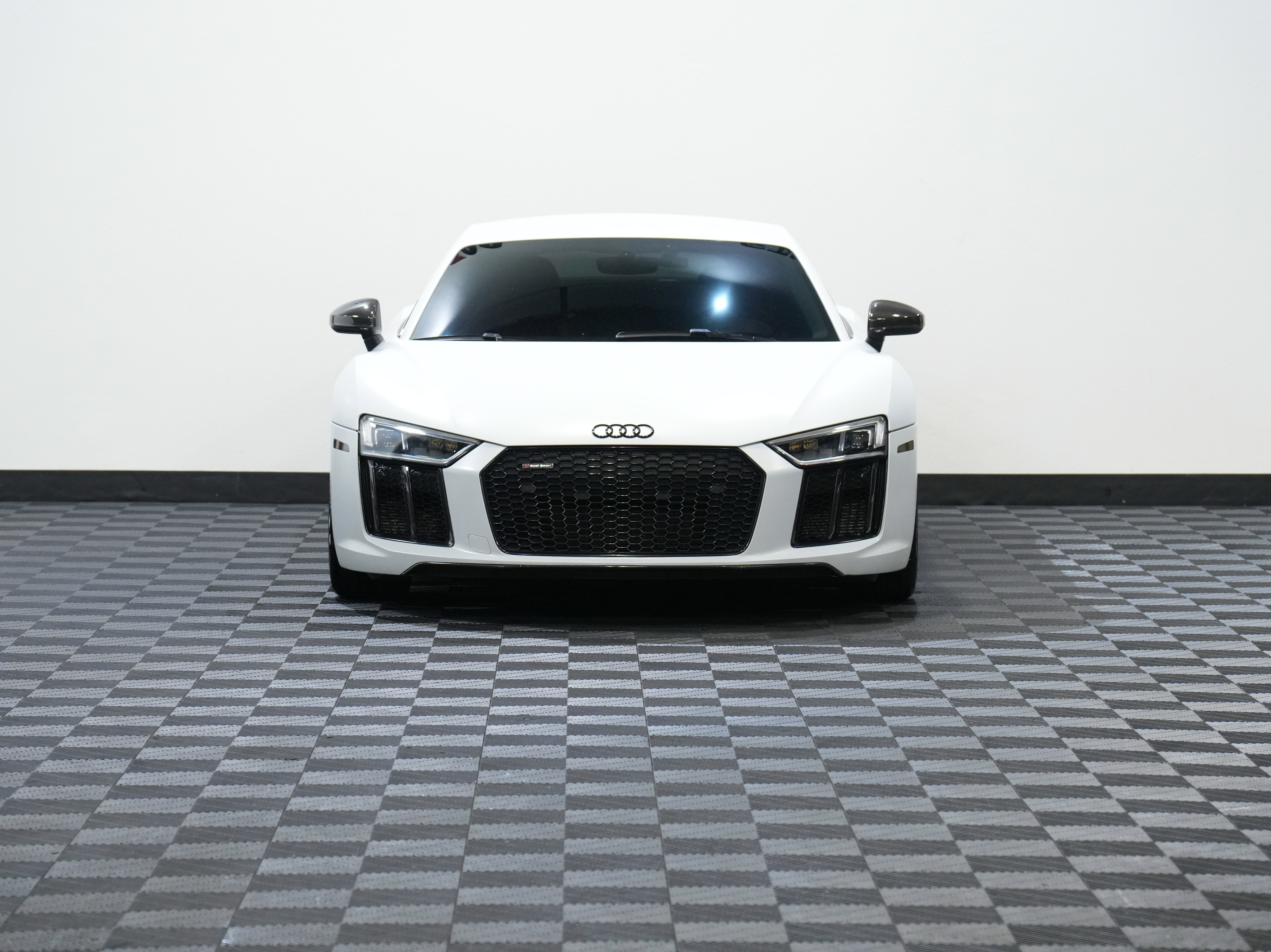 Used 2018 Audi R8 V10 plus image 4