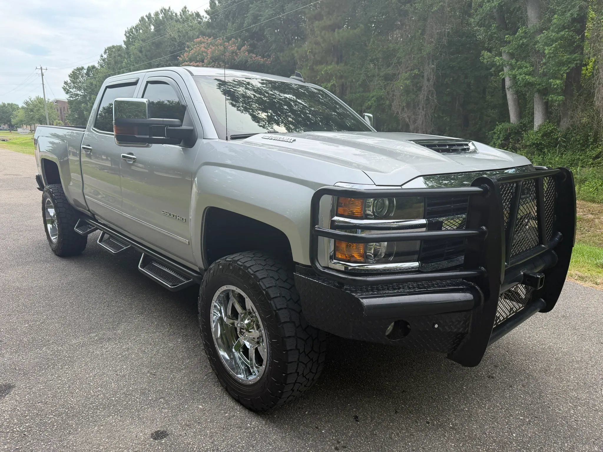 Used 2017 Chevrolet Silverado 2500 LTZ w/ Duramax Plus Package AWD/4WD image 5