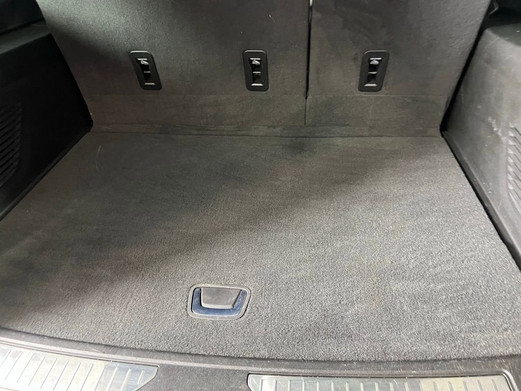 Used 2024 GMC Yukon XL Denali image 31