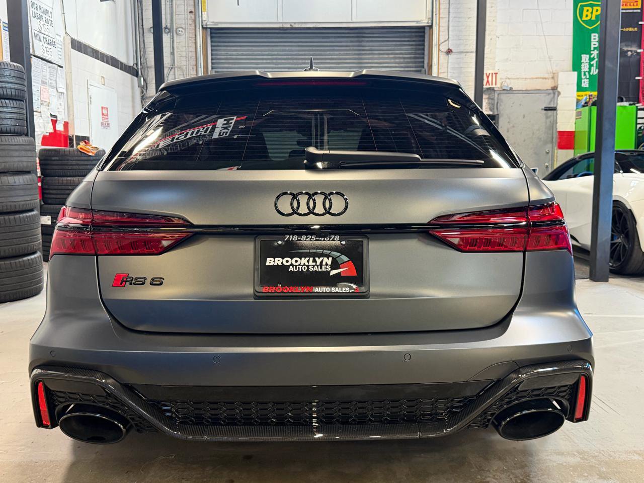Used 2023 Audi RS 6 w/ Carbon Optic Package image 7