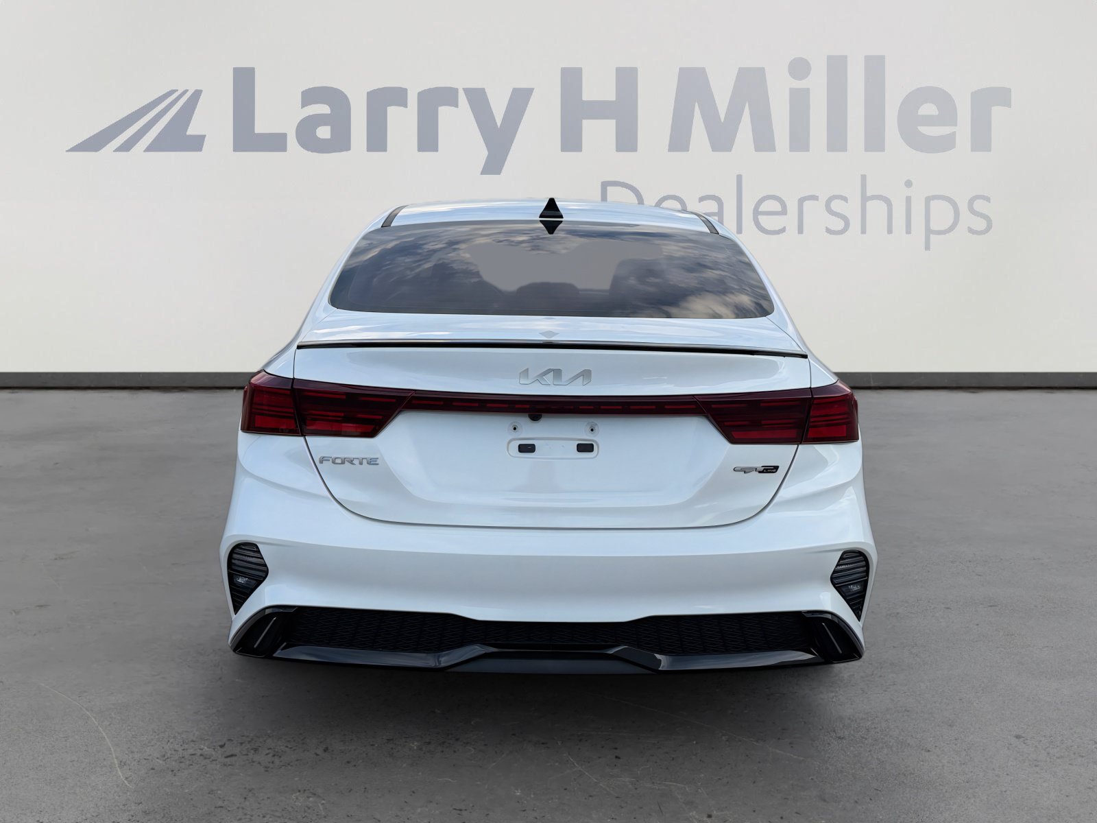 Used 2023 Kia Forte GT-Line FWD image 4