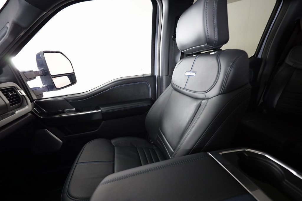 Used 2025 Ford F450 Platinum w/ FX4 Off-Road Package image 44