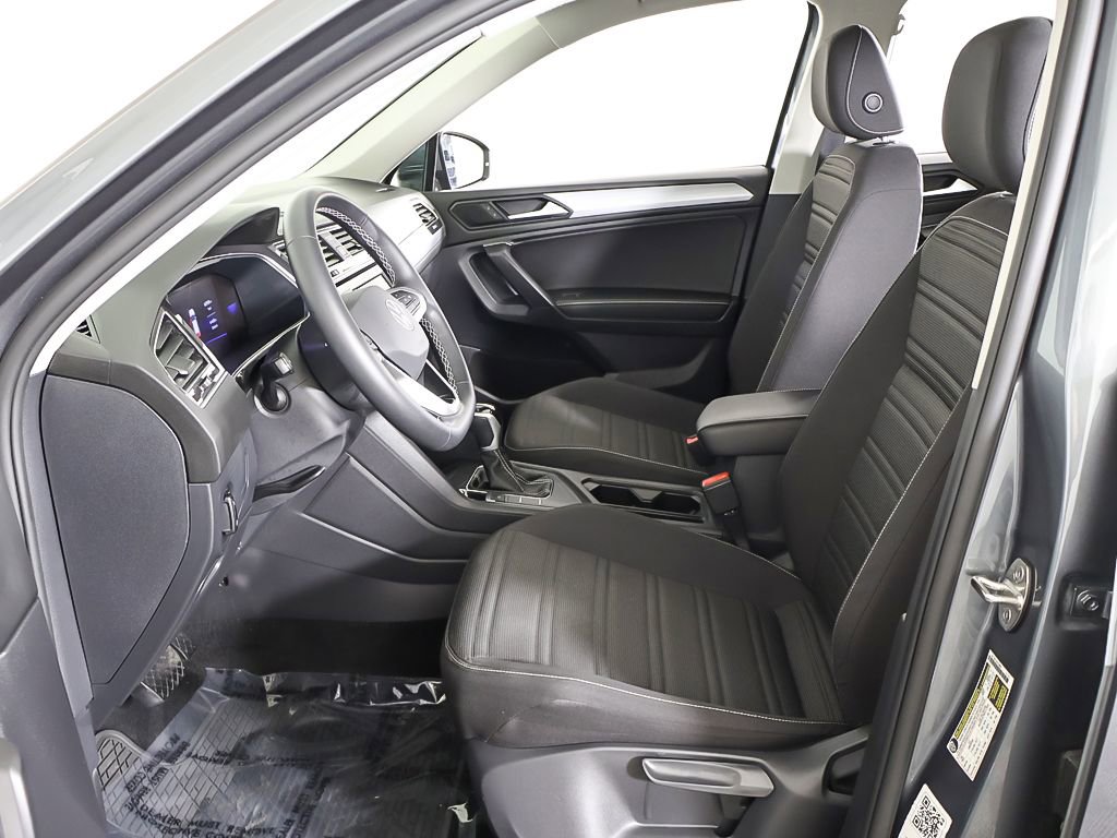 Used 2023 Volkswagen Tiguan S image 30