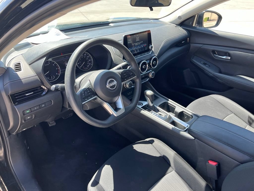 Used 2025 Nissan Sentra SV FWD image 13