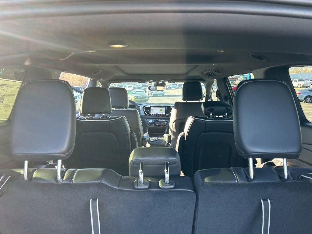 New 2026 Chrysler Pacifica Limited w/ S Appearance Package image 18