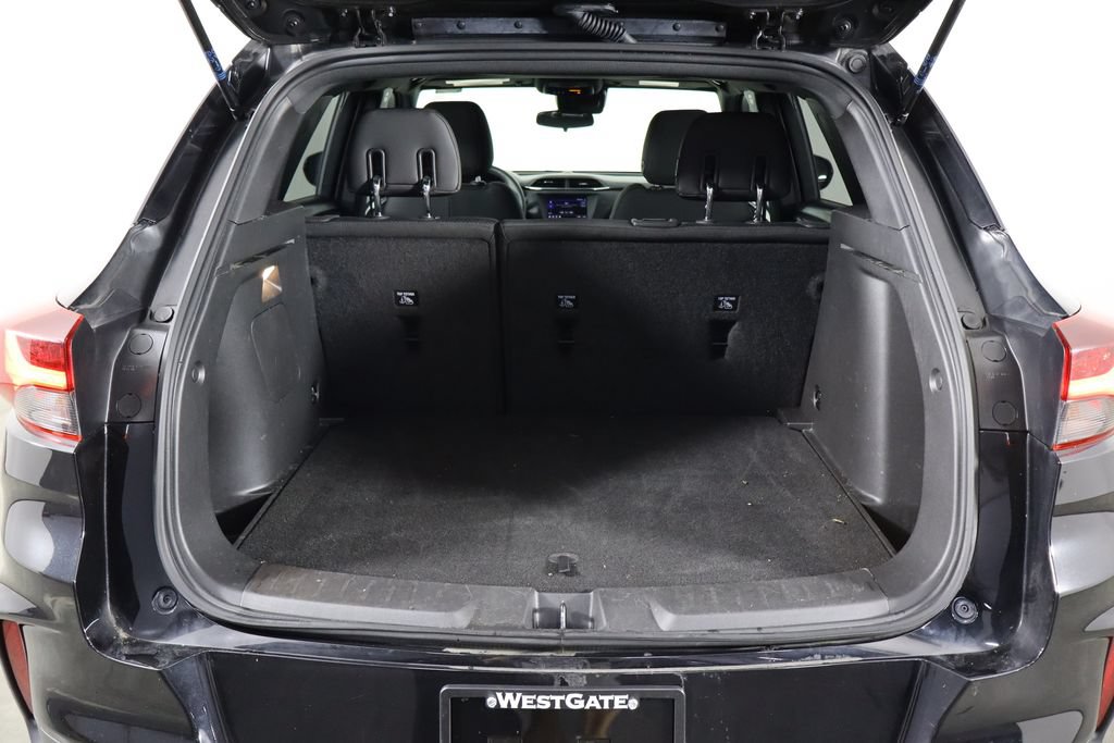 Used 2023 Chevrolet TrailBlazer RS FWD image 17